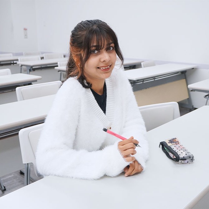 カンワル アイザさん